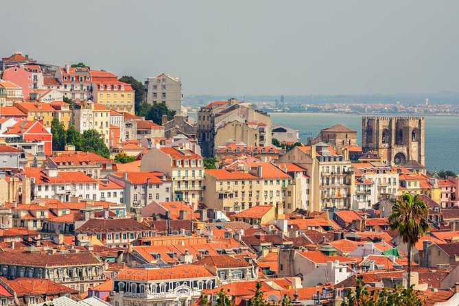 Private Driver Around Lisbon – Customizable Tour