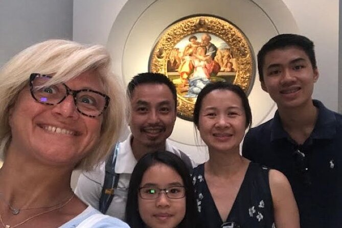 Private Family Tour of the Uffizi Gallery With Scavenger Hunt