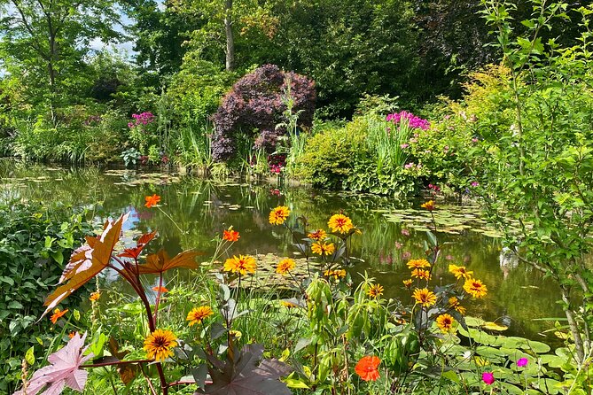 Private Giverny Half-Day Trip From Paris by Mercedes Lunch Option
