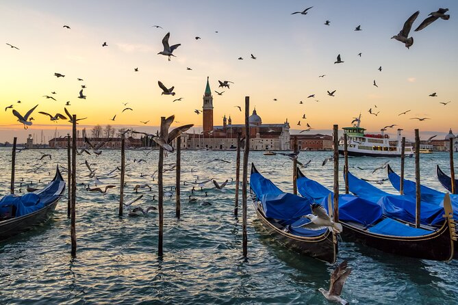 Private Gondola Ride in Venice off the Beaten Track