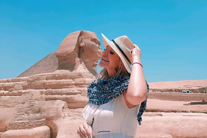 Private Guided Tour Giza Pyramids ,Sphinx , Saqqara and Memphis