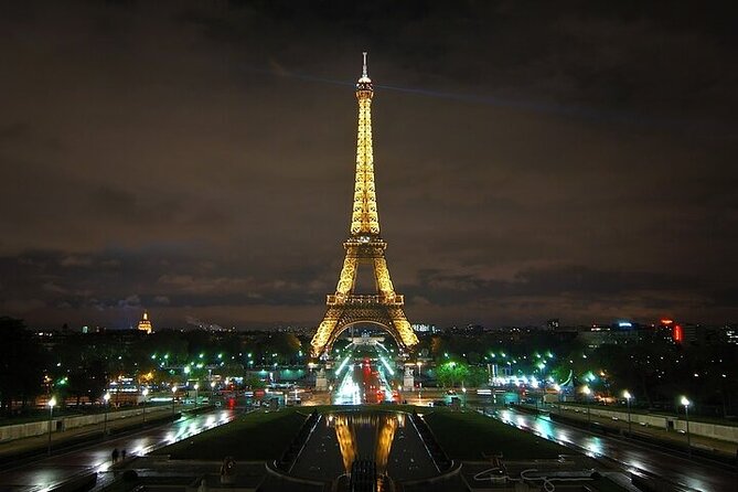 Private Illumination Tour in Paris With Indian Dinner Hotel Pickup