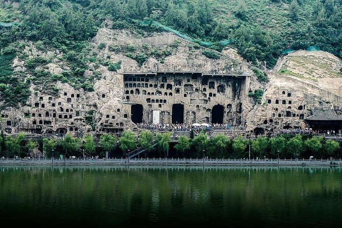 Private Luoyang Longmen Grottoes & Shaolin Temple Day Tour From Luoyang