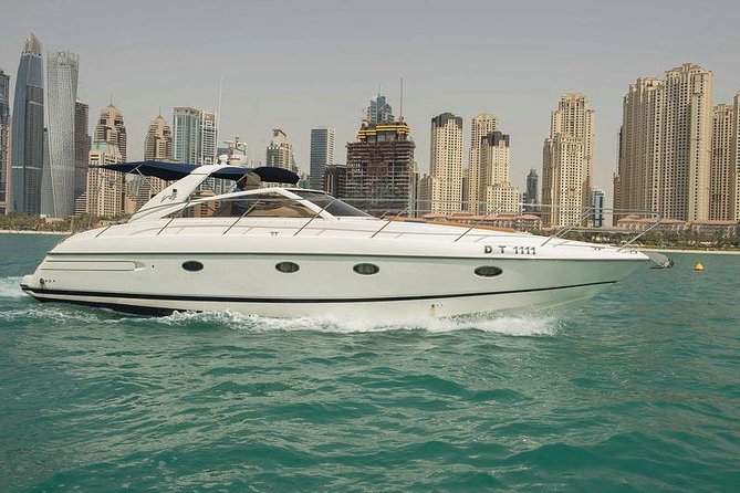 Private Luxury Everest Yacht Cruise From Dubai Marina