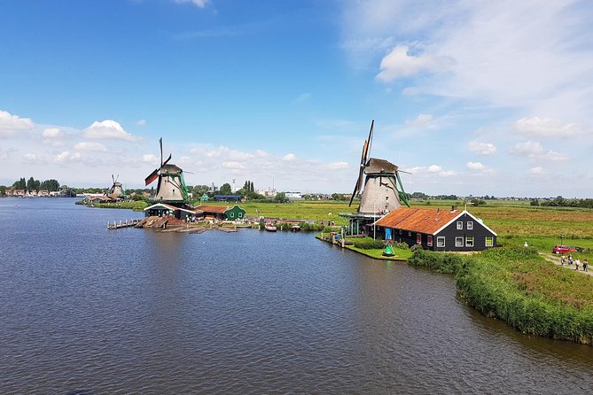 Private Luxury Tour Zaanse Schans ,Volendam and Cheesfarm