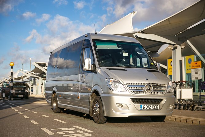 Private Minibus Transfer: Luton Airport to Central London