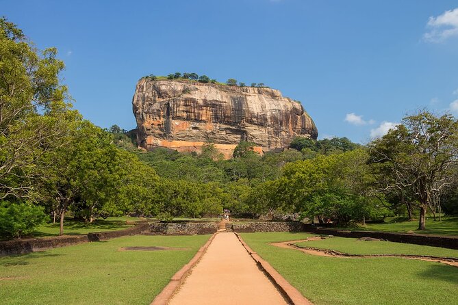 Private Multi-Day Outdoor Tour in Sri Lanka