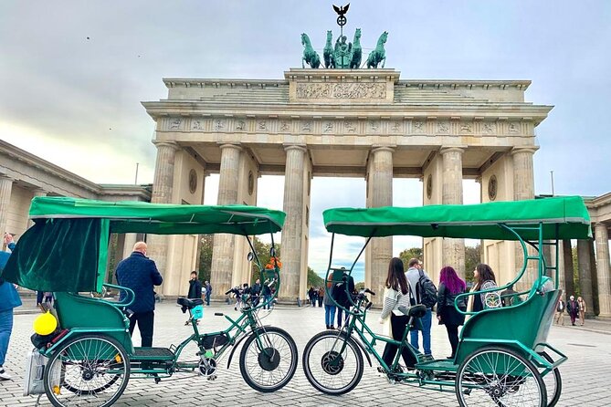 Private (Multi) Rickshaw Berlin Highlights and Local Guide