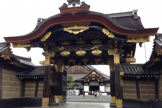 1 private nijo castle sightseeing and nishiki food tour Private Nijo Castle Sightseeing and Nishiki Food Tour