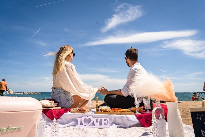 Private Romantic Picnic in Barcelona