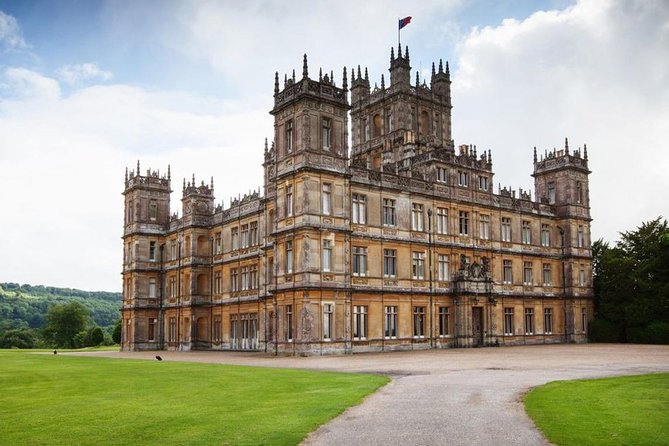 Private Round Trip Transfer : Heathrow or London to Highclere Castle