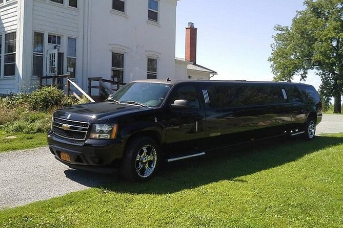 Private Roundtrip Transfer: To Las Vegas by Luxury Limo