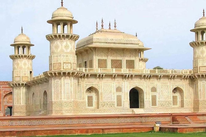 Private Same Day Agra Tour From Delhi by Car