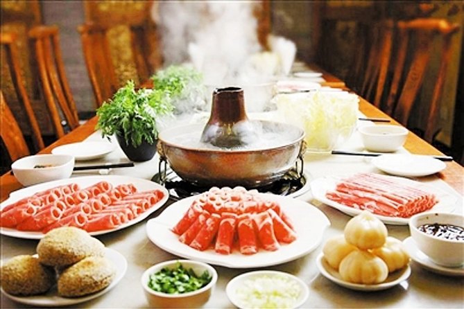 Private Shanghai Night River Cruise and Hot Pot Dining Experience