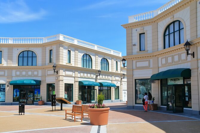 Private Shopping Tour From Richmond to Designer Outlet Vancouver