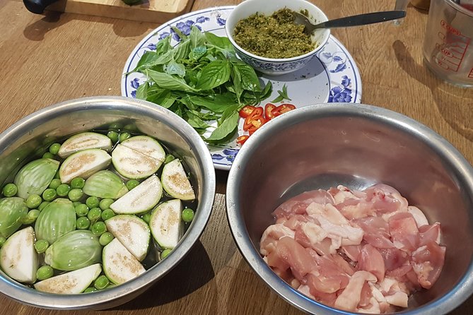 Private Thai Home Cooking Lesson (since 2004)