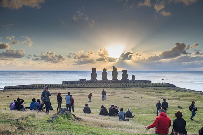 Private Tour: 2 Half Days & 1 Full Day Easter Island Essentials