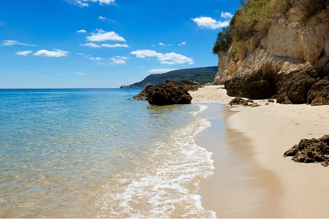 Private Tour: Arrábida Natural Park and Sesimbra Day Trip From Lisbon