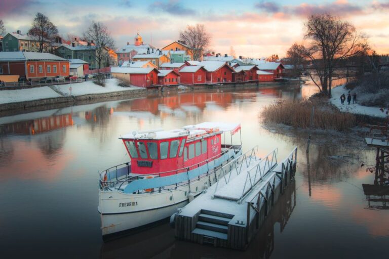 Private Tour From Helsinki: All Highlights & Medieval Porvoo