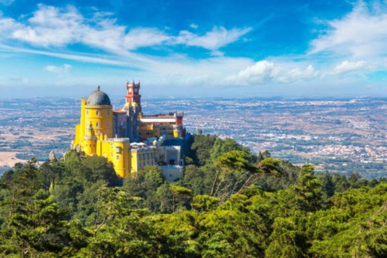 PRIVATE Tour From Lisbon: Half-Day SINTRA and Pena Palace