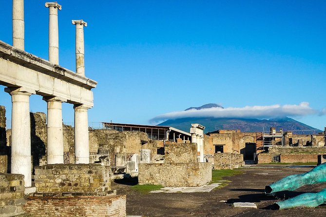 1 private tour in pompeii and the amalfi coast with an archaeologist Private Tour in Pompeii and the Amalfi Coast With an Archaeologist