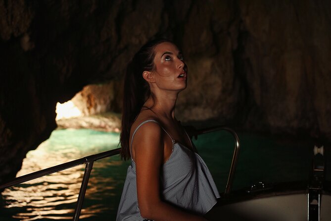 Private Tour of Capri by Boat at Sunset With Aperitif
