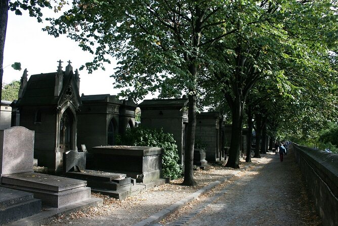 1 private tour of pere lachaise cemetery Private Tour of Père Lachaise Cemetery