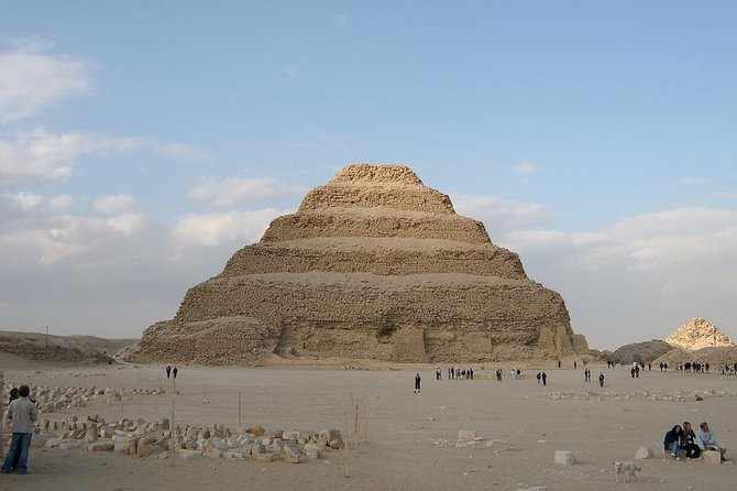 Private Tour to Giza Pyramids – Memphis and Sakkara