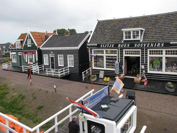 Private Tour Zaanse Schans Windmills, Volendam & Marken