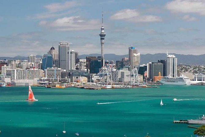 Private Transfer Between Auckland Airport and Auckland Hotel