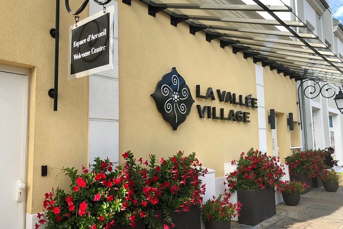 Private Transfer Between Paris – La Vallee Village by Sedan Car