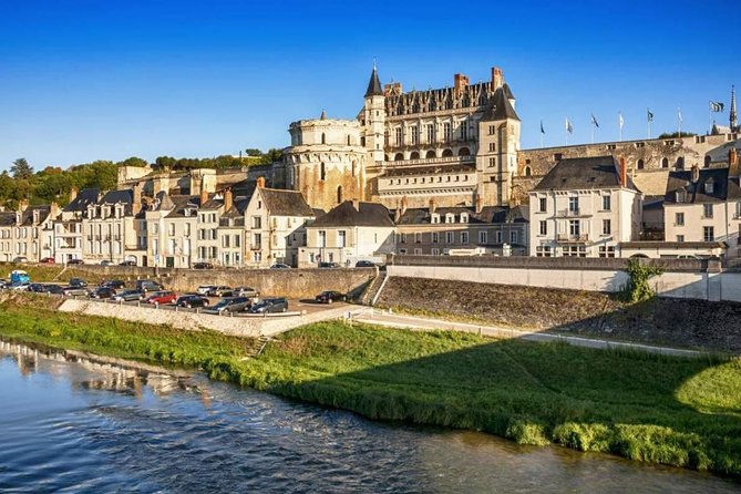 1 private transfer from bayeux to amboise up to 7 people Private Transfer From Bayeux to Amboise - up to 7 People