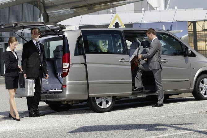 Private Transfer From Brussels Airport to Bruges by Business Car