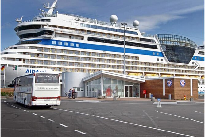 Private Transfer From Cruise Ship Port to Keflavik Int. Airport