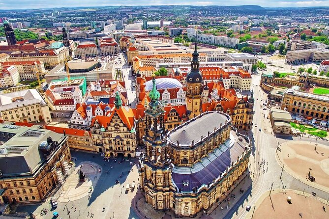 Private Transfer From Dresden to Prague