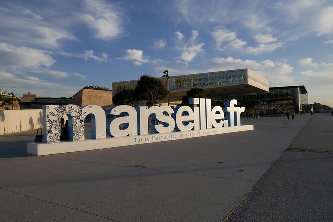 Private Transfer From Marseille to Barcelona With a 2 Hour Stop