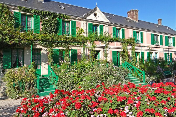 1 private transfer from paris to normandy with stop in giverny Private Transfer From Paris to Normandy With Stop in Giverny