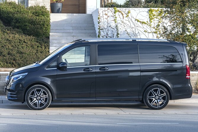Private Transfer: Madrid to Madrid Airport MAD in Luxury Van