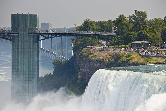 Private Transfer: Niagara Falls, ON to Hamilton Airport (YHM)