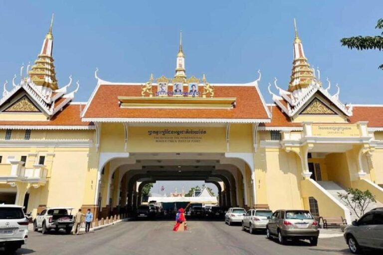 Private Transfer Siem Reap to Poipet Thailand Border