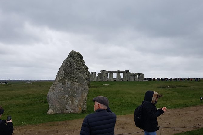 Private Transfer to Southampton With a Stop at Stonehenge