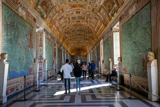 Private Vatican Guided Tour With Skip-The-Line Ticket St Peter & Sistine Chapel