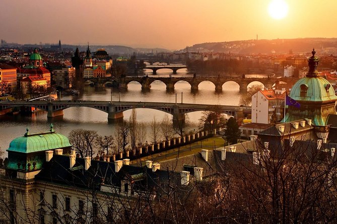 Private Walking Tour and Boat Cruise Best of Prague