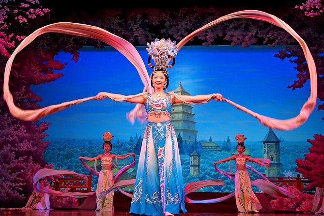 Private Xian Night Tour Including Tang Dynasty Dance Show & Dumpling Banquet