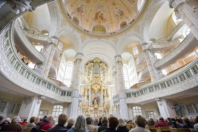 Public Guided Tour of the Old Town Including a Tour of the Frauenkirche