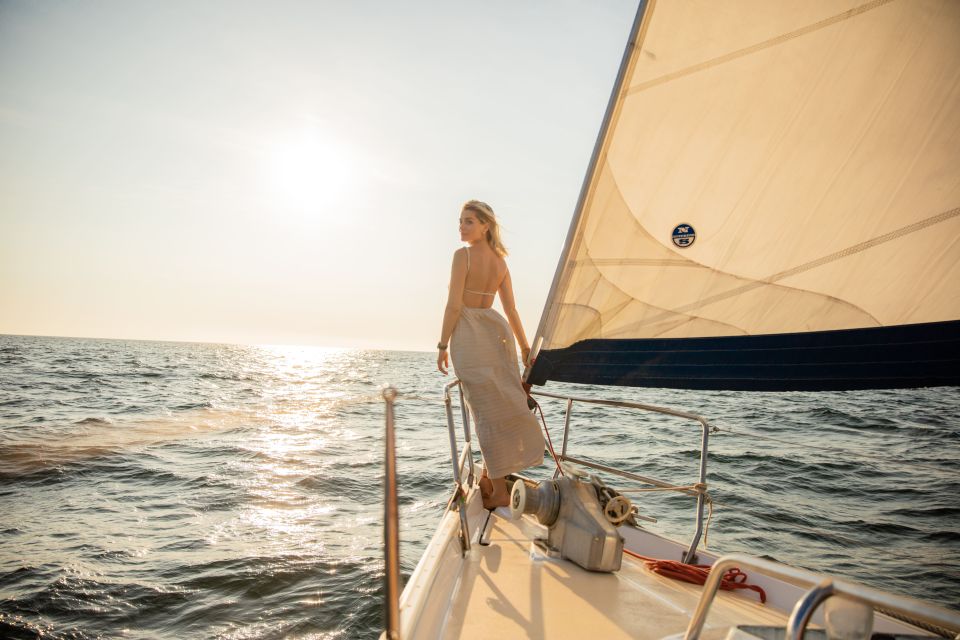 1 puerto vallarta bay of banderas luxury sunset sailing tour Puerto Vallarta: Bay of Banderas Luxury Sunset Sailing Tour