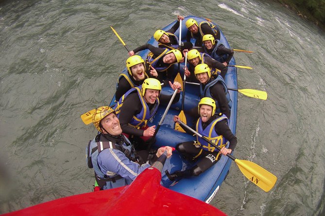 Rafting Around Annecy (Sporting Descent of Isère, 1h30 on the Water)