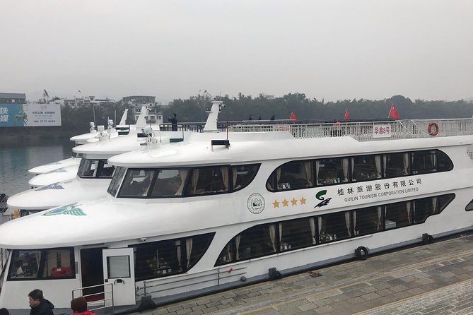 Relaxing 4-Star Li River Cruise From Guilin to Yangshuo With Buffet Lunch