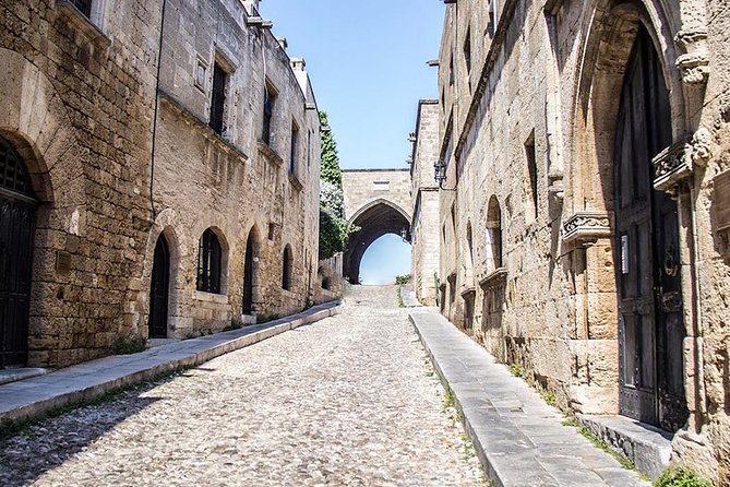 RHODES TOWN TOUR FROM SOUTH RHODES – Half Day Private TOUR – Max 4 People