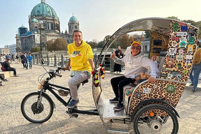 Rickshaw Tours Berlin – Groups of up to 16 People With Several Rickshaws